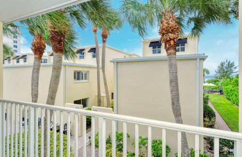 LaPlaya 202E Catch the gentle Gulf breezes on your private balcony beneath the swaying palms - Photo 15