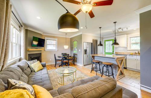 River Arts District Home - Walk to Downtown! - Foto 4