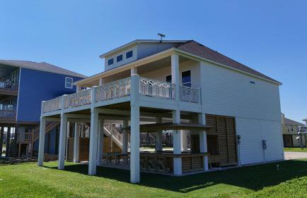 4BR Beach Haven - Deck, Gourmet Kitchen, Tiki Bar Fun - Foto 67