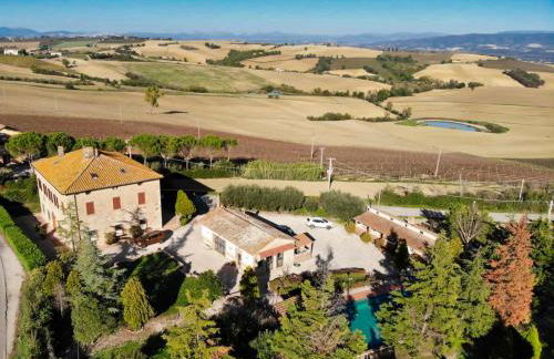 Timeless 19th-Century Villa with Private Pool Oasis - Photo 54