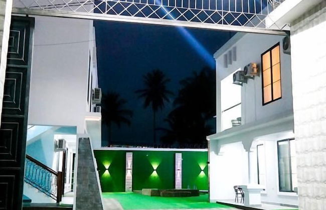 Greenlight Apartments - Photo 8