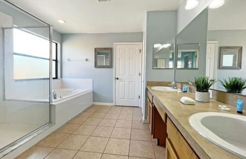 Hidden Gem 5 Bedroom Home by RedAwning - Foto 31