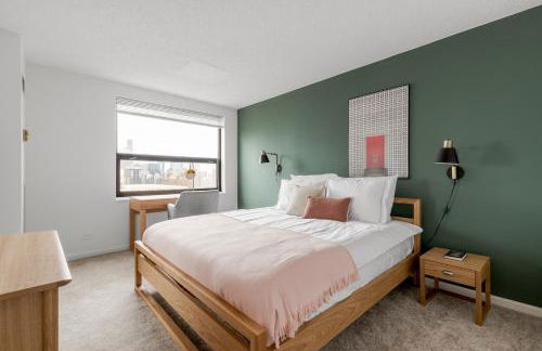 Gold Coast 2BR w Gym Pool nr Oak St Beach CHI-207 - Photo 8