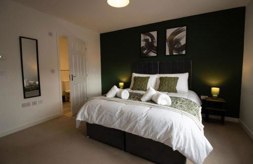 5 Bedroom House - Sleeps 10 - Parking - Trowbridge - Foto 26