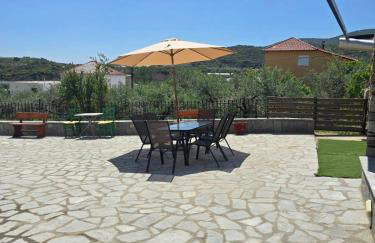 Olive Tree's House - Photo 31