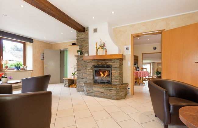 Holiday Home with Sauna, Garden, Terrace, BBQ & Fireplace - Photo 15