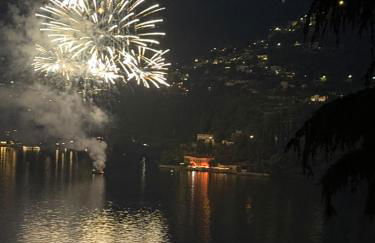 Romantic Room AL RIFUGIO DEI SOGNI terrazza con vista lago mozzafiato - Foto 10