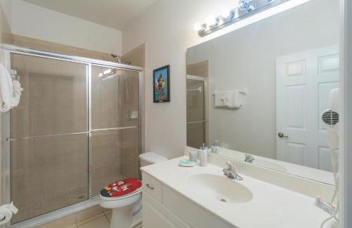 Huge Screened Patio That Overlooks Lake Buck, Near Famous Attractions!! - Foto 7