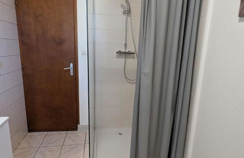 Gîte confortable dans l'ancien presbytère de Futeau, 3 chambres, jardin, WiFi, entre Verdun et Châlons - FR-1-585-13 - Foto 8