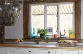 Farmhouse in Suffolk with wild swimming & hot tub - Photo 40