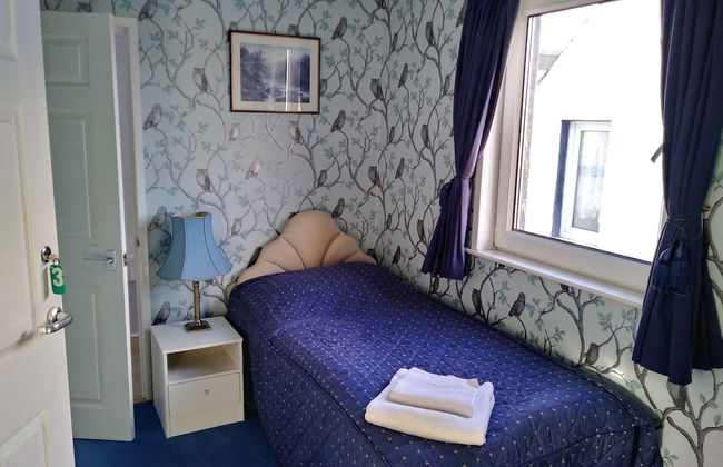 Garvault House - Photo 5