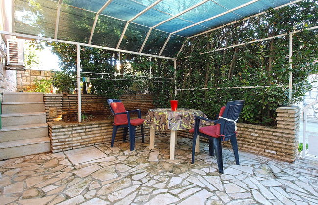 Apartment 845 - Photo 7