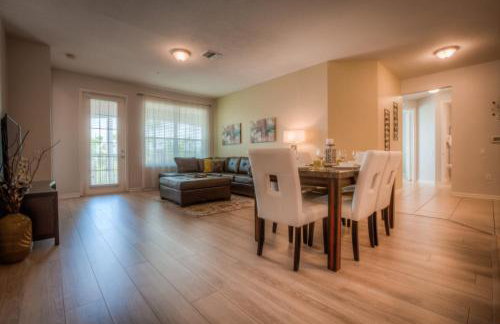 Beautiful LAKEVIEW Deluxe Condo Near Theme Parks - Foto 8