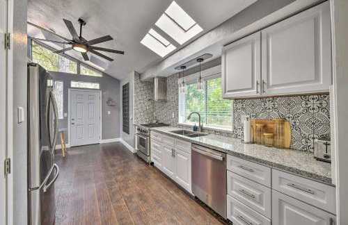< 3 Mi to Dtwn: Placerville Home w/ Outdoor Oasis - Photo 8