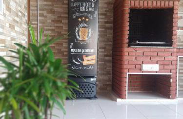 Piscina aquecida, 3 dorms ar condicionado, Cervejeira e Bilhar, a 500 metros do Mar - Foto 20