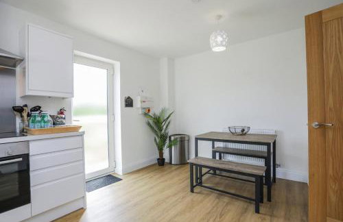 8 Iris Cottage 4-BR Coastal Home in Suffolk - Foto 20