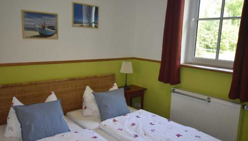 Ferienwohnung OG im roten Haus am Ostsee Radweg OVS 103 - Foto 2