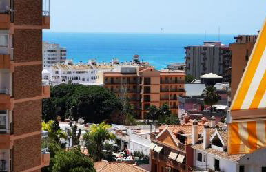2 Bedrooms and 2 Bathrooms with Sea View at Piscis Benalmadena Arroyo - Foto 19