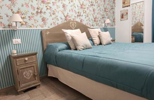 Airport Air Terminal 21 - Photo 1