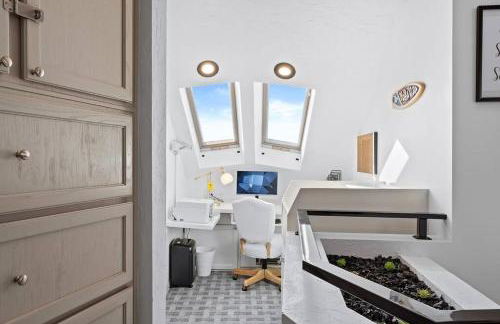 The KingDome - A Unique, Royal Experience with Hot Tub, Rooftop and Views - Foto 42