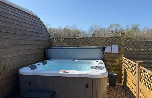 Luxury Glamping Pods with private Hot Tubs - Dog Friendly - Foto 24