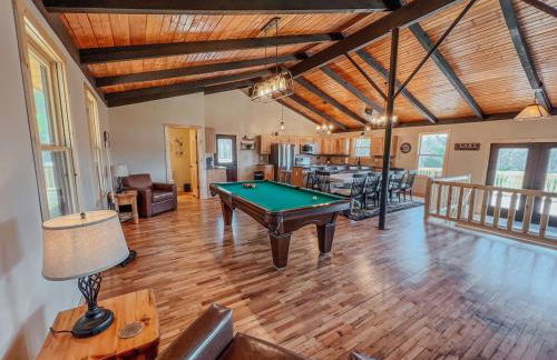 The Lodge at Hocking Hills - 2 Hot Tubs - 6 acres - Lake access - Photo 38