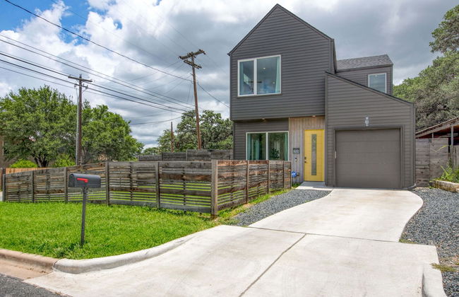 Contemporary Home Centrally Located Near Soco & DT - Foto 31