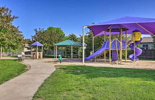 Bright Omaha Family Home with Grill and Deck! - Foto 28