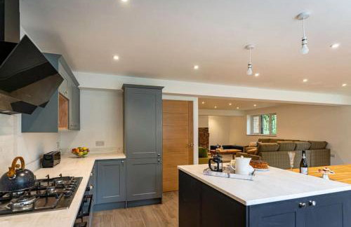 Errwood, woodland lodge with hot tubs for 14 - Foto 48