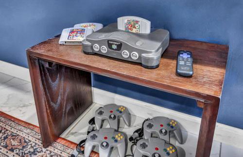 Swim and Relax In our Pool and Hot Tub and Recently Renovated - Photo 61