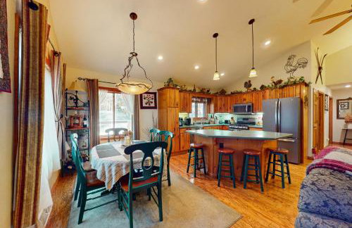 Manitowish Mike’s - Photo 10