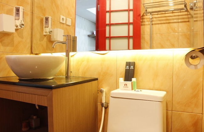 Premium Studio Room @ Tamansari La Grande Apartment - Foto 19