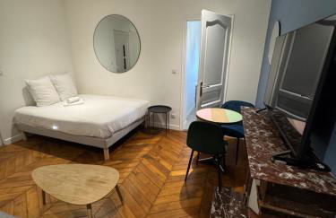 Portes de Paris RER C à 2 min WiFi & Parking Inclus - Foto 19