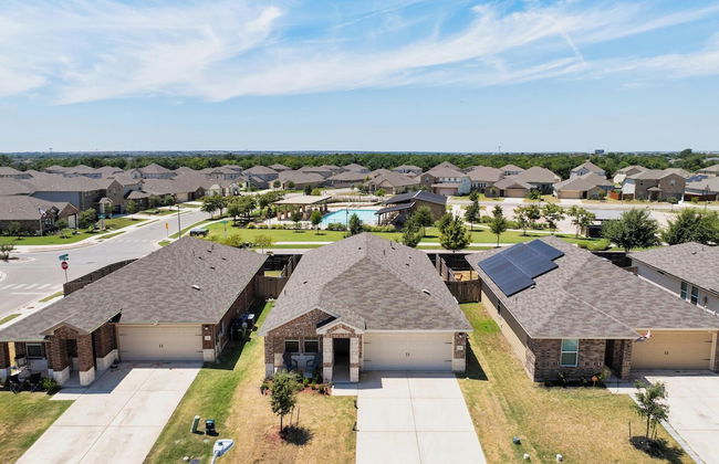 Charming 4BR Spacious Backyard in Hutto - Foto 30