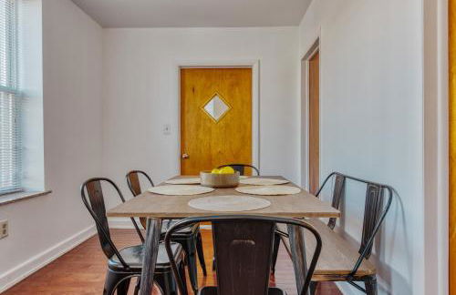 Stairway 3BR Apt w W D Ideal for Groups - Foto 24