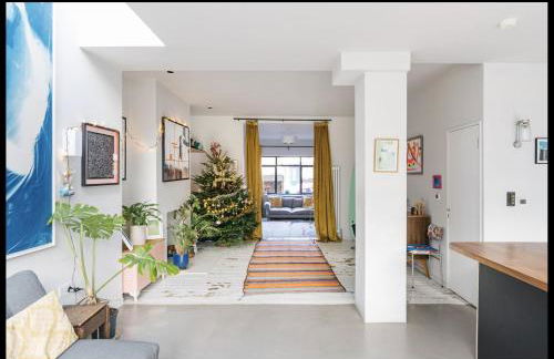 Large, modern, light, open plan designer house - Foto 9