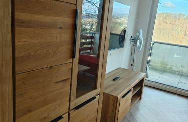 Siegen - Geisweid Work and stay Neu Modernisiert 3 Schlafzimmer Badezimmer Wohnzimmer Balkon - Foto 3