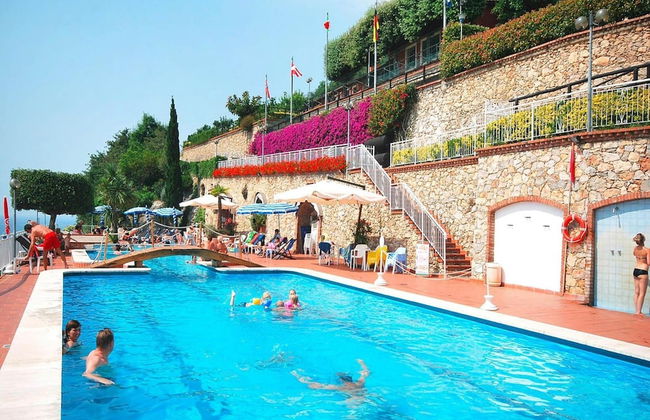 Holiday Flat in Pretty Residence With Communal Pool in Pietra Ligure - Foto 1