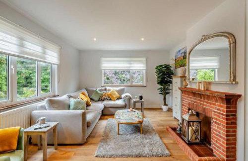 3 Bed in Acton oc-c28929 - Photo 1