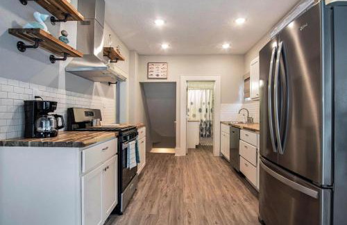 Palmer House Retreat - A Great Muskegon Getaway! - Photo 7