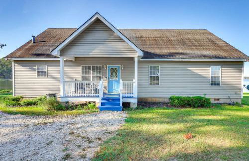 Waterfront Sparta Retreat with Dock, Deck and Grill - Foto 31