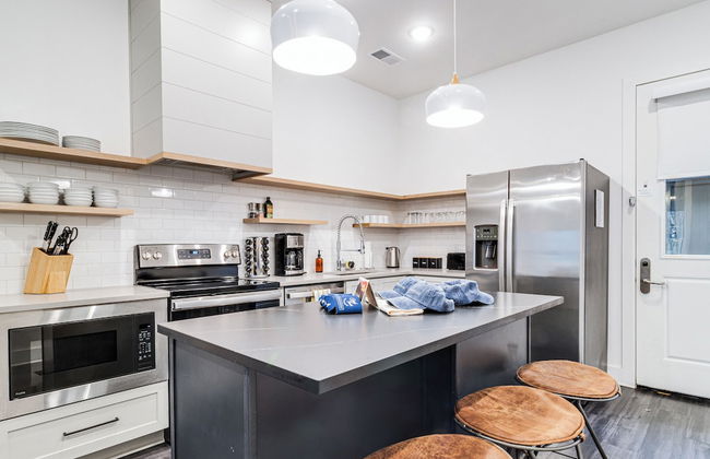 The Grove by AvantStay – Stylish Group Stay with Private Bathrooms - Foto 48