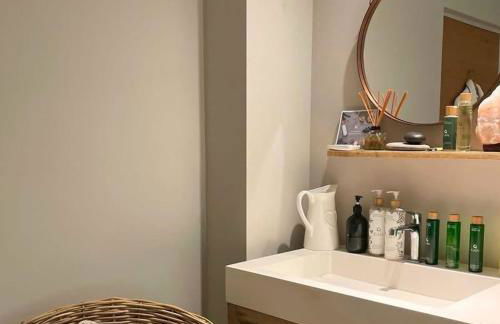 The Lake House - Photo 28