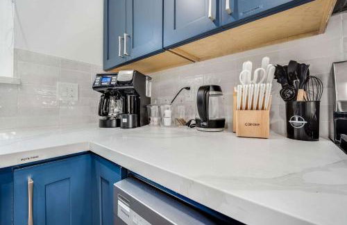 Brand New Apt w Parking Blocks from Downtown- B - Foto 18