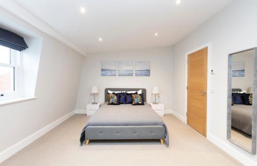 Stunning Central Windsor Town House With Parking - Foto 22