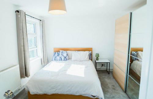 Modern 2 bedroom Terrace - Foto 17