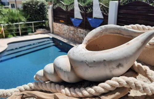 Dimitra's Sea-Crafts Boutique Studios - Photo 1