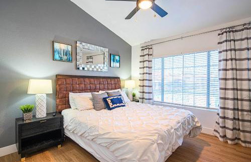 Family-Friendly Stay , Tennis & Basketball Courts, King Beds & Parking- H2167 - Foto 3