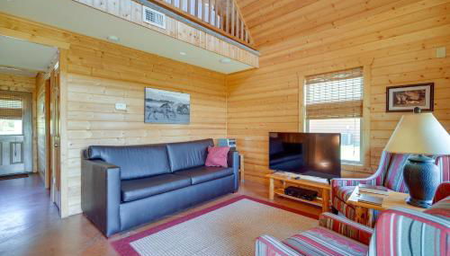 Lakefront Vacation Rental with Patio and Grill! - Foto 3