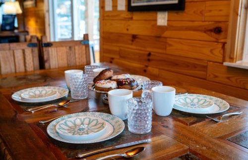 Bass Bay Getaway | Lakefront Family Cottage - Foto 12